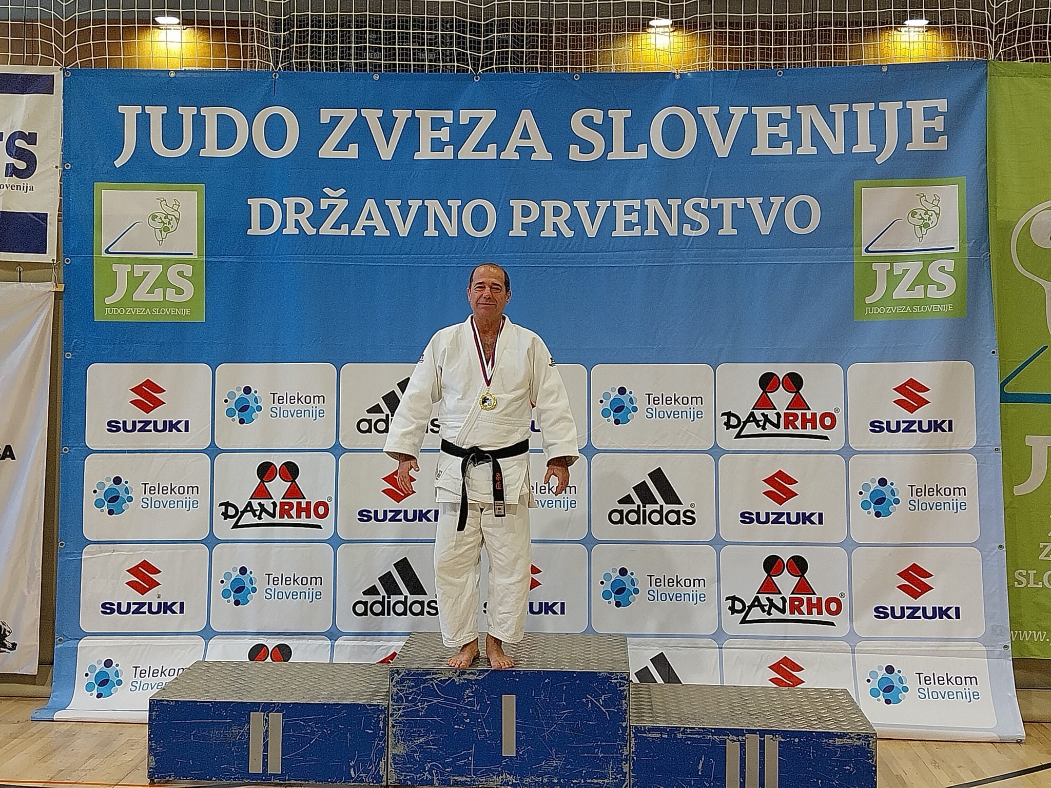Ozadje